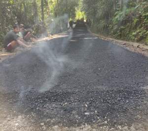 Desa Pasirtanjung Realisasikan DD Tahap II Untuk Pembangunan Hotmix Jalan Lingkungan