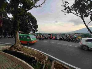 Spot Terbaik Foto Gunung Salak, Area Batutulis jadi Tempat Favorit Wisatawan