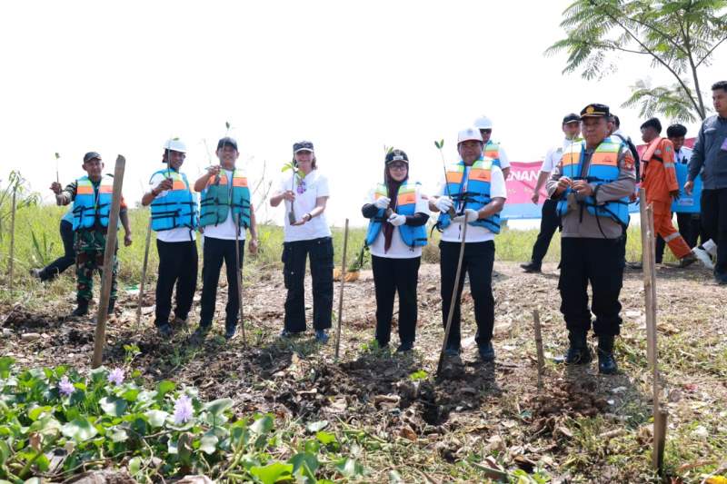 Wabup Tangerang Ajak Masyarakat Gotong Royong Atasi Sampah Lewat Aksi Bersih di Teluknaga