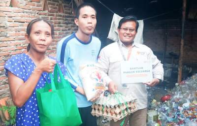 Rumah Zakat Salurkan Bantuan Pangan Keluarga