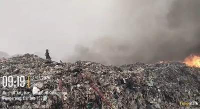 Miris TPA Jati Waringin Terbakar, Diduga Tak Sesuai Pengelolaan