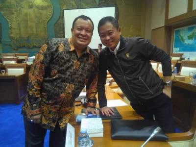 Harga Premium Bersubsidi Diumumkan Naik, Satu Jam Kemudian Dibatalkan, Ada  Apa?