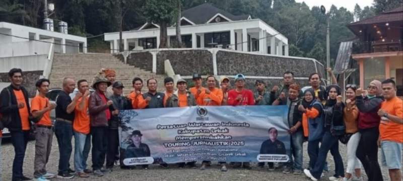 PWI Banten Gelar Touring Jurnalistik di Gunung Luhur Lebak, Perkuat Silaturahmi dan Promosi Wisata