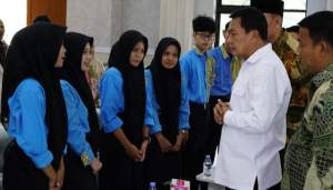 Bupati Tangerang Lepas Tujuh Siswa Berprestasi Lanjut Kuliah ke Tiongkok
