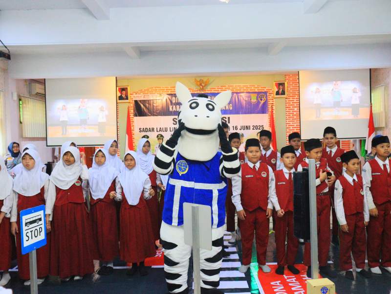 Tanamkan Disiplin Sejak Dini, Pemkab Tangerang Edukasi Keselamatan Lalu Lintas ke Pelajar