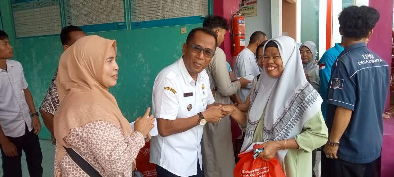 Kepala Desa Cikuya Salurkan 1.548 Bansos untuk Warga Kurang Mampu di Bulan Ramadan