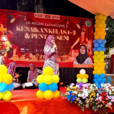 SDN KADUAGUNG 2 GELAR PENTAS SENI DAN SANTUNAN ANAK YATIM PIATU