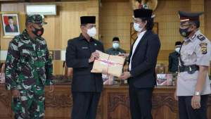 Rapat Paripurna DPRD Kabupaten OKU Dengan Agenda Pidato Pengantar RPPA Kabupaten OKU Tahun Anggaran 2020