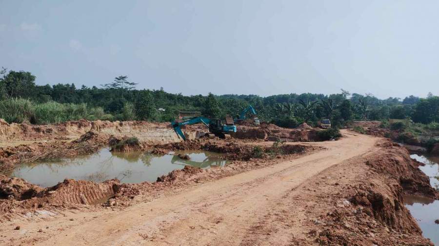 Diduga Tambang Galian C Ilegal Kembali Beroperasi di Parungpanjang, Kerusakan Lingkungan Mengancam