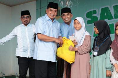 Bupati Tangerang Apresiasi Santunan Anak Yatim dan Khitanan Massal di Masjid Sholeh Al Balusyi Sindang Jaya