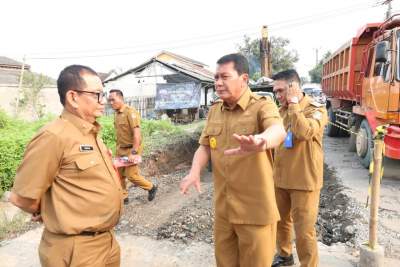 Bupati Tinjau Langsung Perbaikan Jalan Cangkudu-Cisoka
