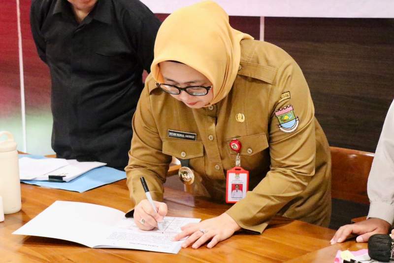 Wakil Bupati Tangerang Teken Pakta Integritas Revisi Perda Nomor 7 Tahun 2018