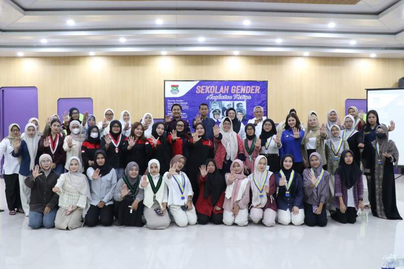 Buka Sekolah Gender Angkatan III, Wabup Intan Tekankan Penguatan Karakter dan Ketahanan Keluarga