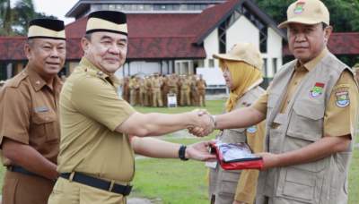 Sekda Lepas 100 Petugas Pemeriksa Kesehatan Hewan Kurban