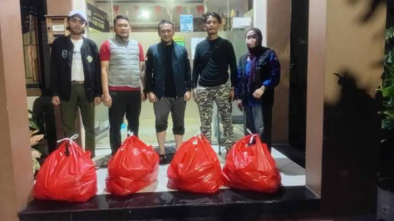 Dinsos Kota Tangerang Gerak Cepat Buka Dapur Umum, Ribuan Paket Makanan Disalurkan untuk Korban Banjir