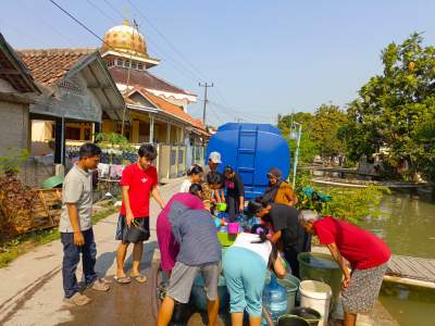 AMDBB Salurkan Bantuan Air Bersih dan Sembako untuk Warga Terdampak di Sejumlah Wilayah Banten