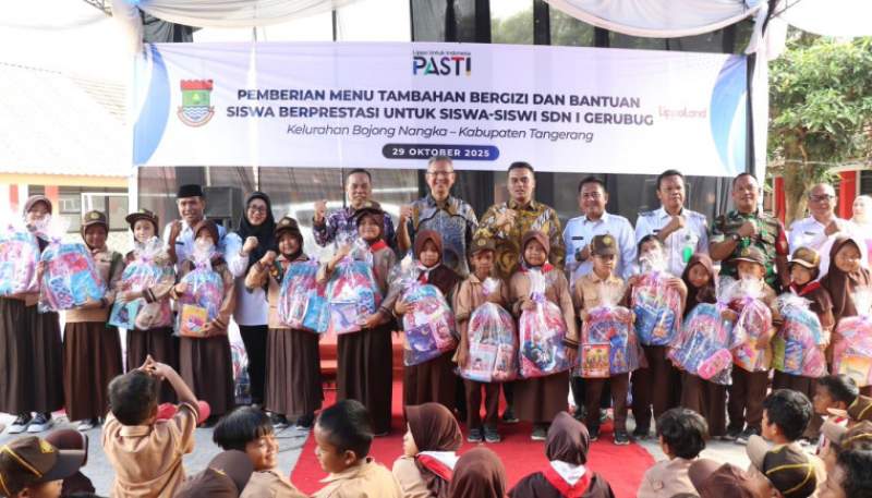 Wabup Intan Hadiri Penyerahan Bantuan CSR Program Lippo PRIMA di SDN Gerubug I