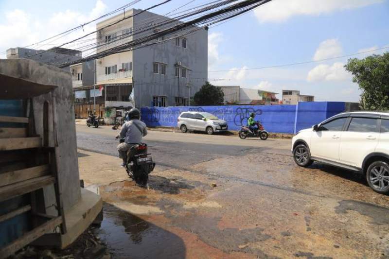 Banjir Mulai Surut, Jembatan Alamanda Periuk Sudah Bisa Dilewati Kendaraan