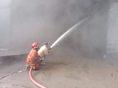 BPBD Kota Tangerang Bantu Pemadaman Kebakaran di Kabupaten Tangerang