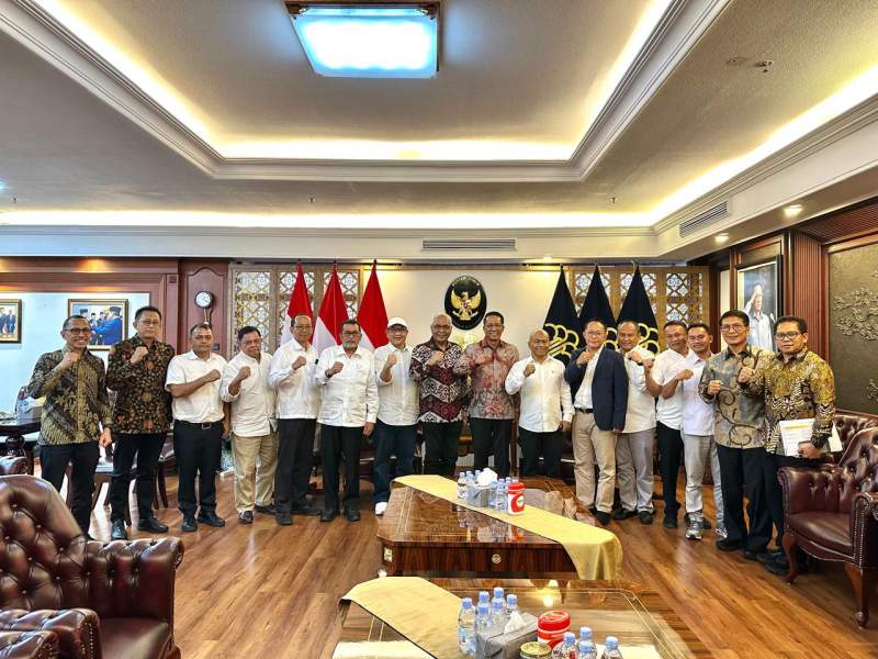 Menkumham Buka Blokir Administrasi, PWI Resmi Kembali Raih Legalitas