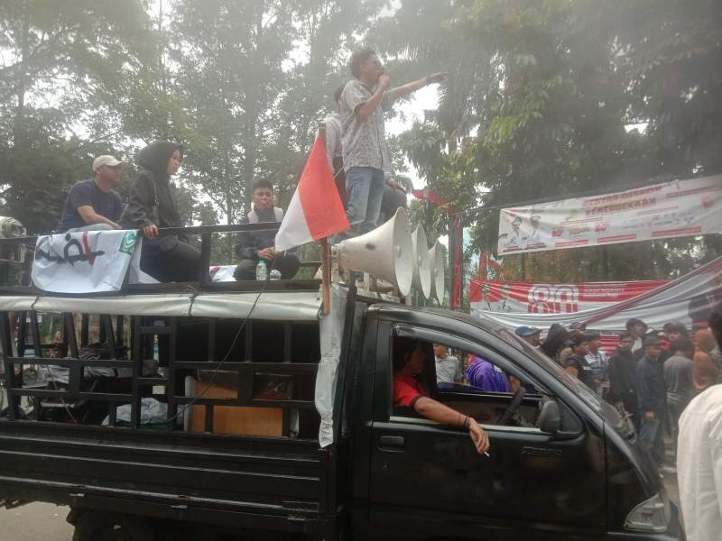 Karyawan PT Esa Jaya Putra Dibantu Mahasiswa Geruduk Kantor Walikota Tangerang, Tuntut Perusahaan Ditindak Tegas