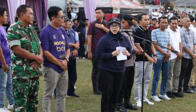 Wabup Intan Kick Off Grand Final Open Turnamen Sepak Bola Dua Putra Banten Cup 2025