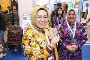 Hadiri Pameran Trade Expo Indonesia (TEI) ke-41 di ICE BSD, Wabup Intan Dorong Kerajinan Lokal Tembus Pasar Ekspor