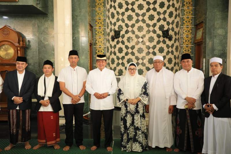 Bupati dan Wakil Bupati Tangerang Salat Idul Adha di Masjid Agung Al-Amjad