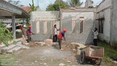 Pemdes Cileles Bedah 15 Rumah Warga Kurang Mampu secara Bertahap