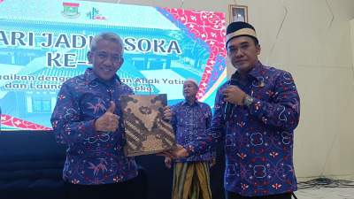 Gelar Tasyakuran Hari Jadi ke-44, Kecamatan Cisoka Resmi Launching Batik Khas Berwarna Ungu