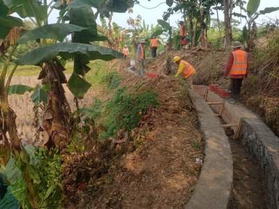 Badak Banten Perjuangan Cek Langsung Proyek P3-TGAI P3A Karya Naga, Bantah Tudingan Kualitas Bangunan Buruk