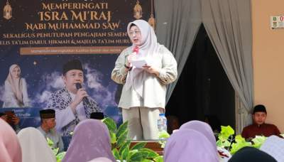 Wabup Intan Hadiri Peringatan Isra Mi'raj Ponpes Darul Hikmah Cisauk