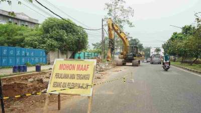 Peduli Pejalan Kaki, Pemkab Tangerang Tingkatkan Jalur Pedestrian Di Kawasan Puspem Tigaraksa