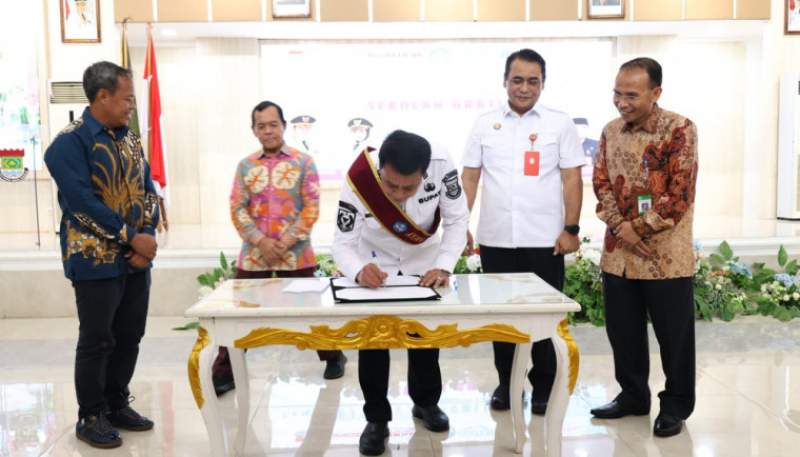 Bupati Tangerang Tandatangani MOU Program Sekolah SD dan SMP Swasta Gratis
