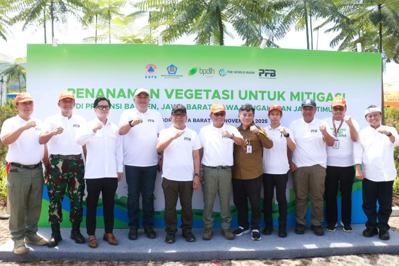 Menko PMK dan BNPB Gandeng EIGER Adventure Land Hijaukan Kawasan Puncak