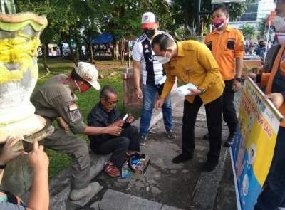 Plh Bupati Bersama Kapolres OKU , Berikan Himbauan Simulasi Pembatasan Aktifitas Car Free Day di Masa PPKM Mikro Pandemi Covid-19