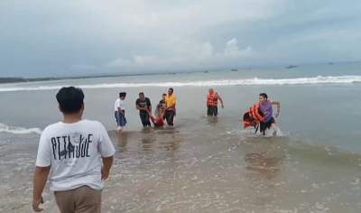 Tragedi di Pantai Karang Seke, Tiga Wisatawan Terseret Ombak, Satu Tewas dan Satu Hilang
