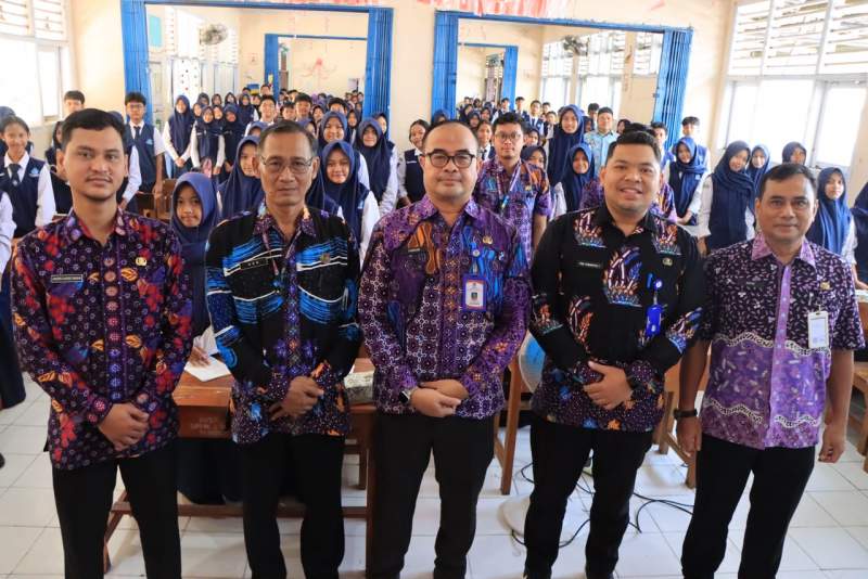 Cegah Dampak Negatif, Diskominfo Edukasi Literasi Digital ke Sekolah
