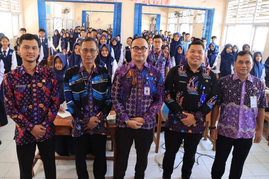 Cegah Dampak Negatif, Diskominfo Edukasi Literasi Digital ke Sekolah