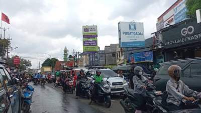 Akses Jalan Ciledug Raya Tertutup Genangan, Pemkot Tangerang Imbau Masyarakat Gunakan Jalur Alternatif