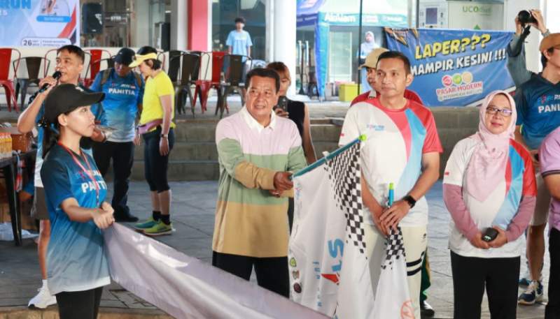 Bupati Tangerang Lepas Ratusan Peserta Starfit Fun Run 2025 di Pasar Modern Intermoda Cisauk