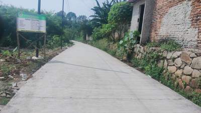 Akses Mulus, Warga Bahagia: Pembangunan Betonisasi Jalan Desa Batok Resmi Rampung