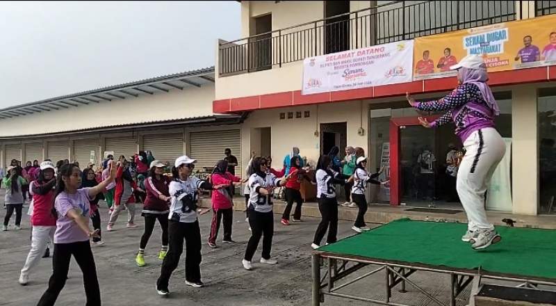 Bentuk sinergitas pemkab Senam perdana di Jum'at berkah Kembalikan Kejayaan Pasar Cisoka