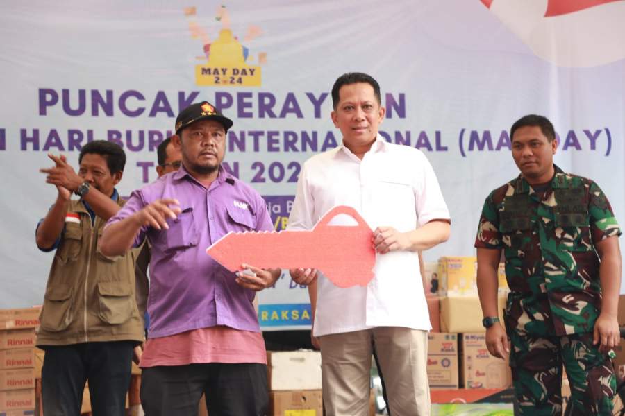 Pj Bupati Tangerang Buka Puncak Rangkaian Kegiatan Peringatan Hari Buruh