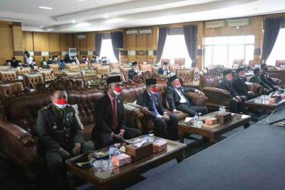 Plh Bupati Bersama Unsur Forkopimda OKU Mengikuti Pidato Kenegaraan Presiden RI Joko Widodo