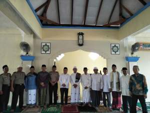 Camat Solear Samsu saat Jumling di Masjid Nurul Huda Perumahan Bukit Cikasungka
