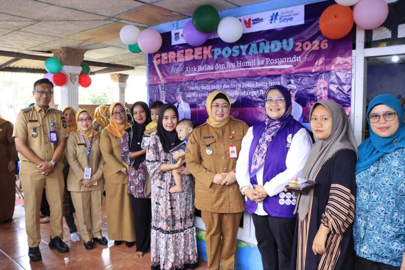 Wabup Intan Monitoring Pelaksanaan Gerebek Posyandu Desa Daon Rajeg