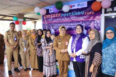 Wabup Intan Monitoring Pelaksanaan Gerebek Posyandu Desa Daon Rajeg