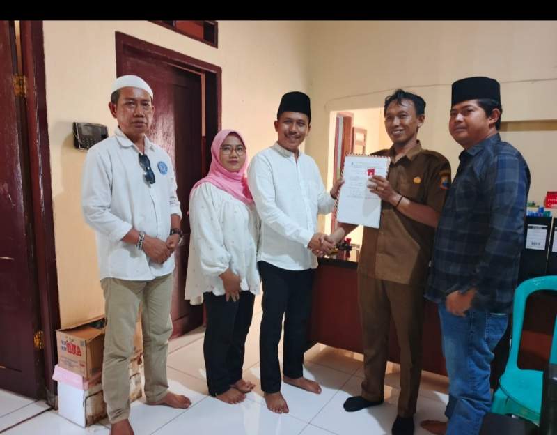 King Badak Kawal Pendaftaran Iik Apandi sebagai Calon Kades PAW Desa Anggalan