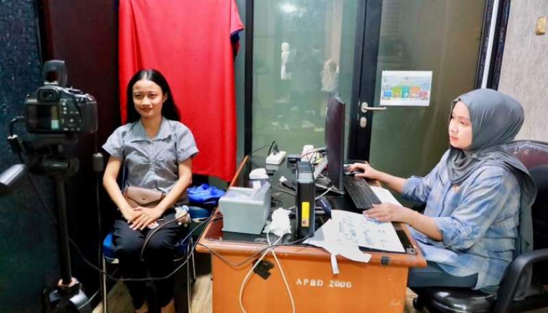 Pekerja dan Pelajar Terbantu, Kecamatan Pasar Kemis Buka Layanan Adminduk hingga Malam